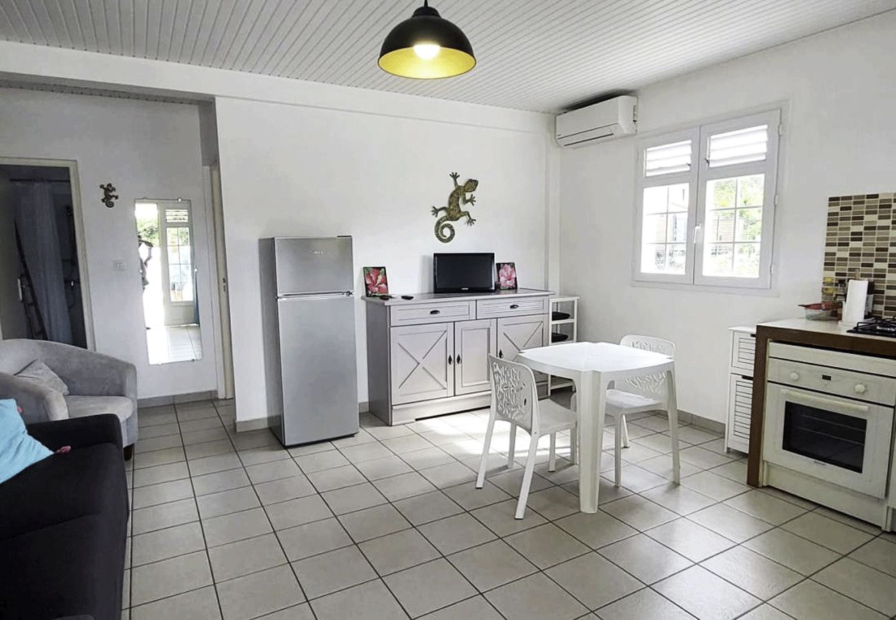 Bungalow à Le Diamant - Bungalow au Diamant en Martinique - Ref : M029A