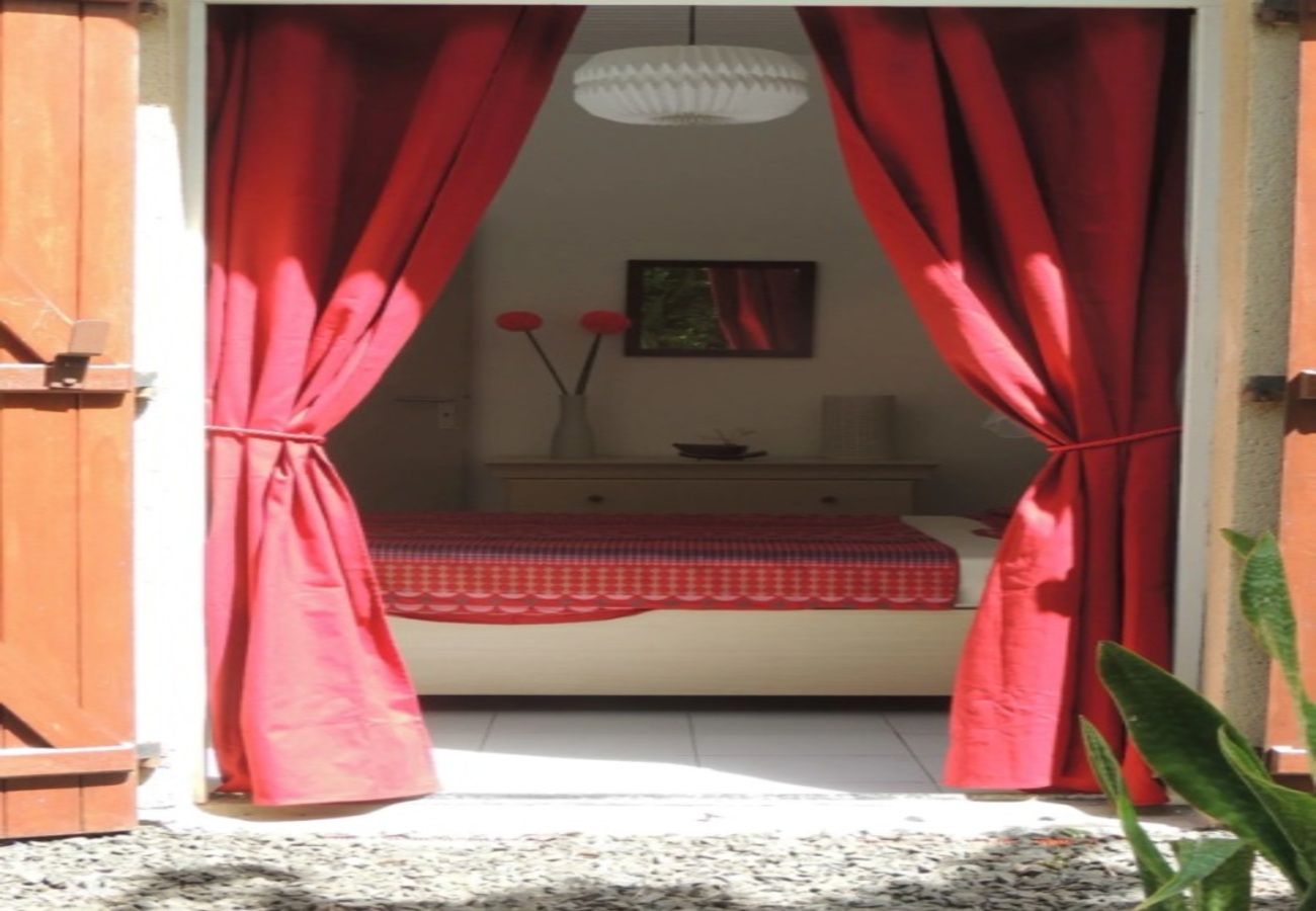Villa à Sainte-Anne - Villa à Sainte Anne en Martinique - Ref : M036