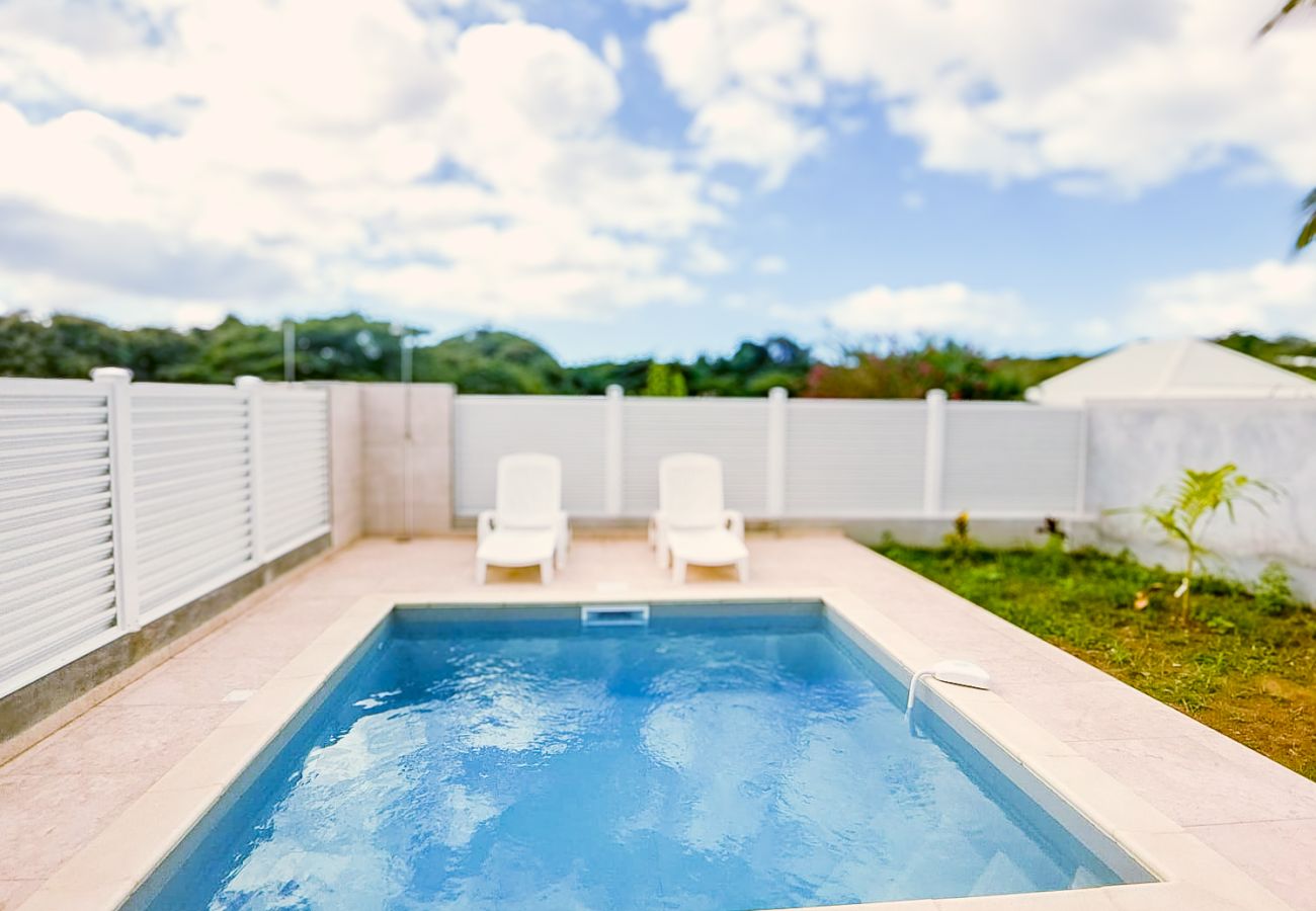 Bungalow à Le Diamant - Bungalow au Diamant en Martinique - Ref : M029B