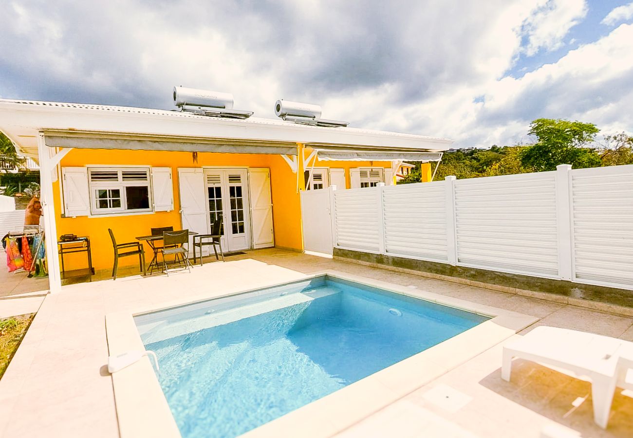 Bungalow à Le Diamant - Bungalow au Diamant en Martinique - Ref : M029B