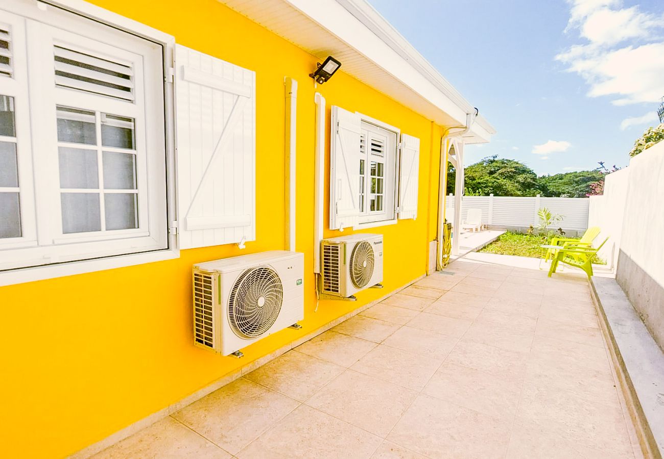 Bungalow à Le Diamant - Bungalow au Diamant en Martinique - Ref : M029B