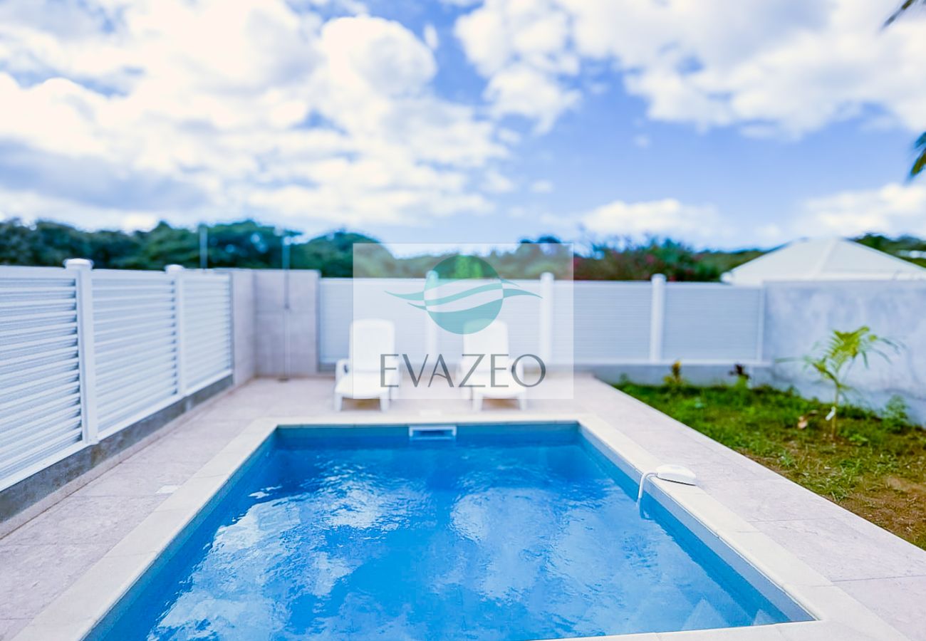 Bungalow à Le Diamant - Bungalow au Diamant en Martinique - Ref : M029B