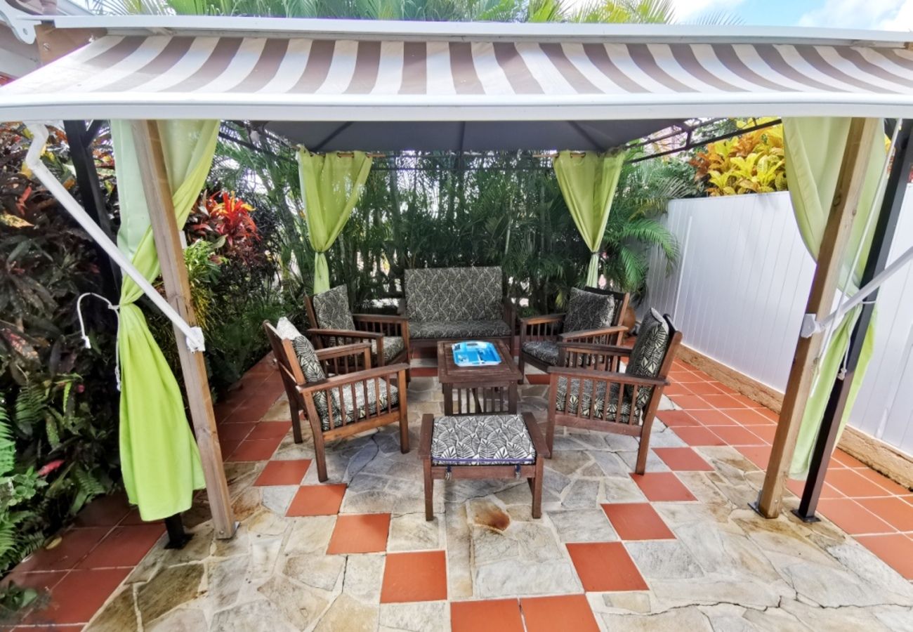 Villa à Sainte-Anne - Villa à Sainte Anne en Martinique - Ref : M045