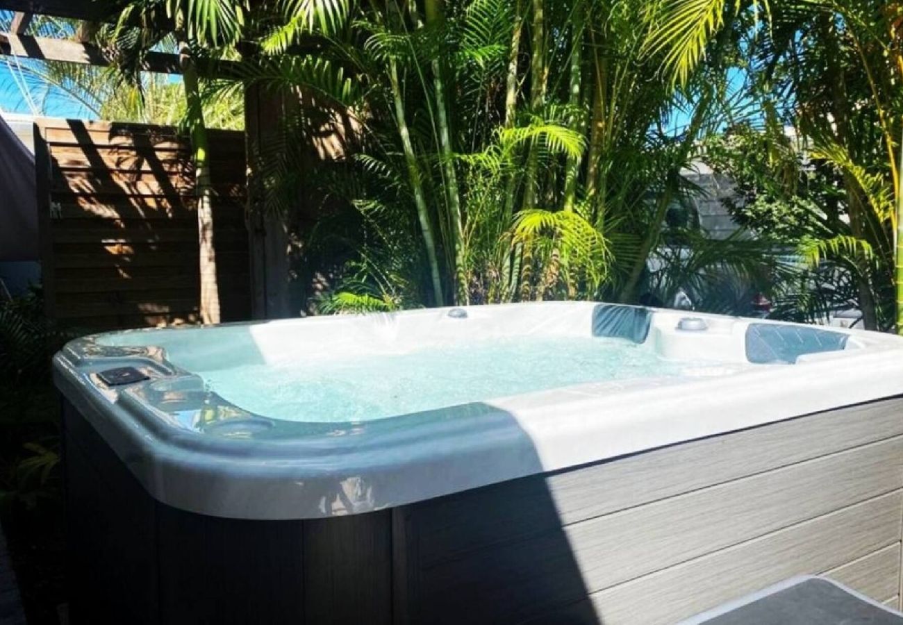 Bungalow à Saint-François - Bungalow à Saint François G038B - 1 ch jacuzzi