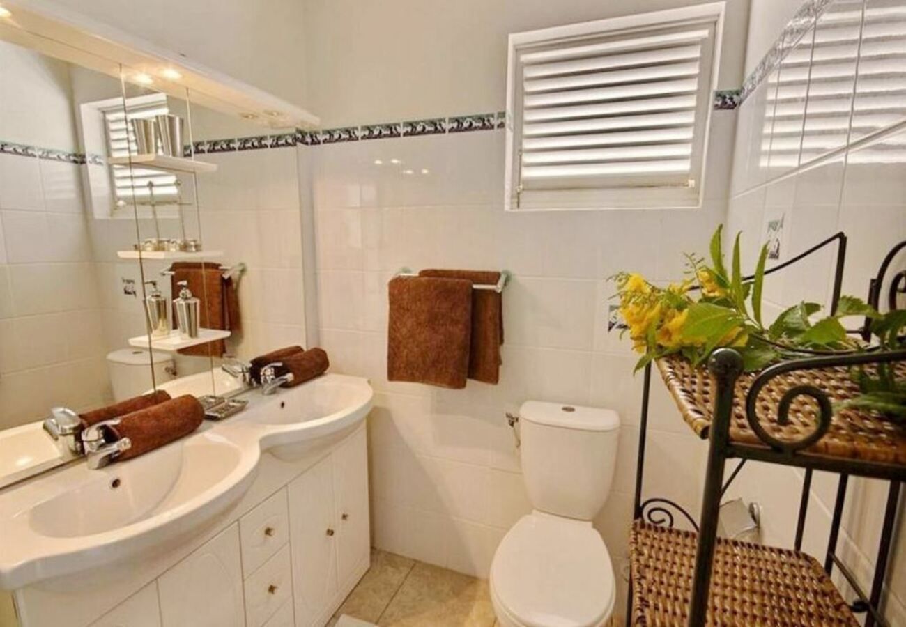 Villa à Sainte-Anne - Villa à Sainte Anne en Martinique - Ref : M082