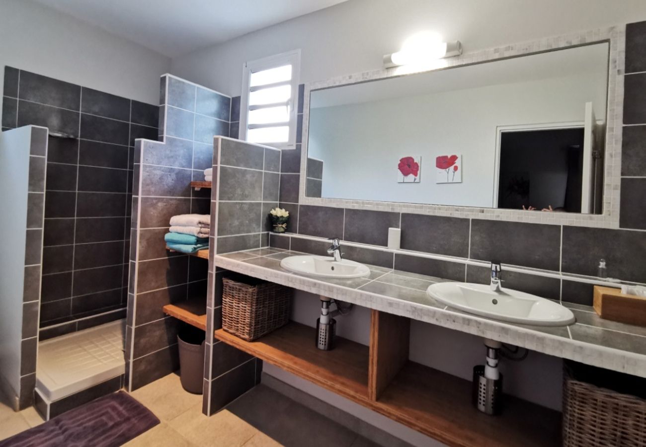 Villa à Le Diamant - Villa au Diamant en Martinique - Ref : M150
