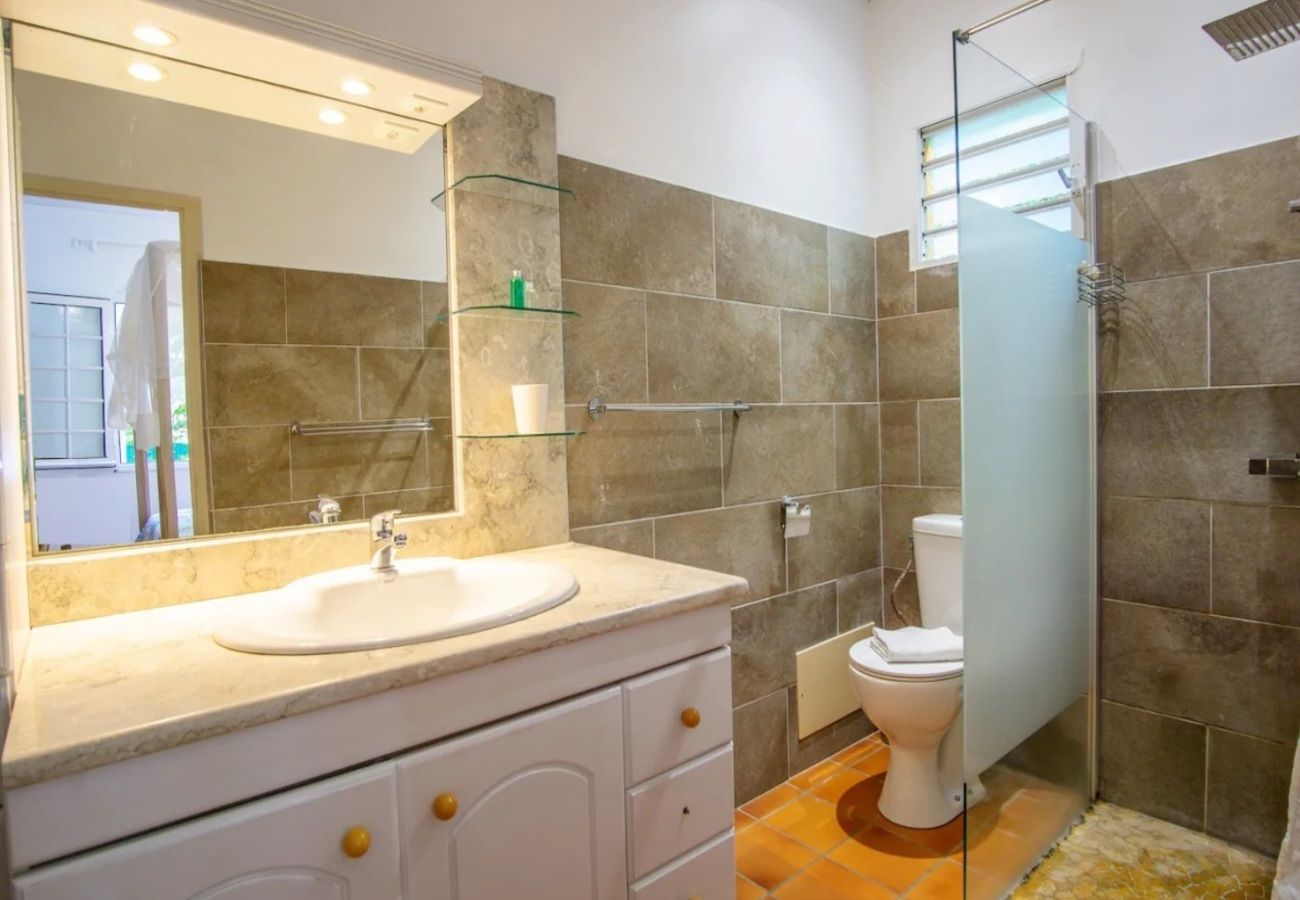 Villa à Le Diamant - Villa au Diamant en Martinique - Ref : M154