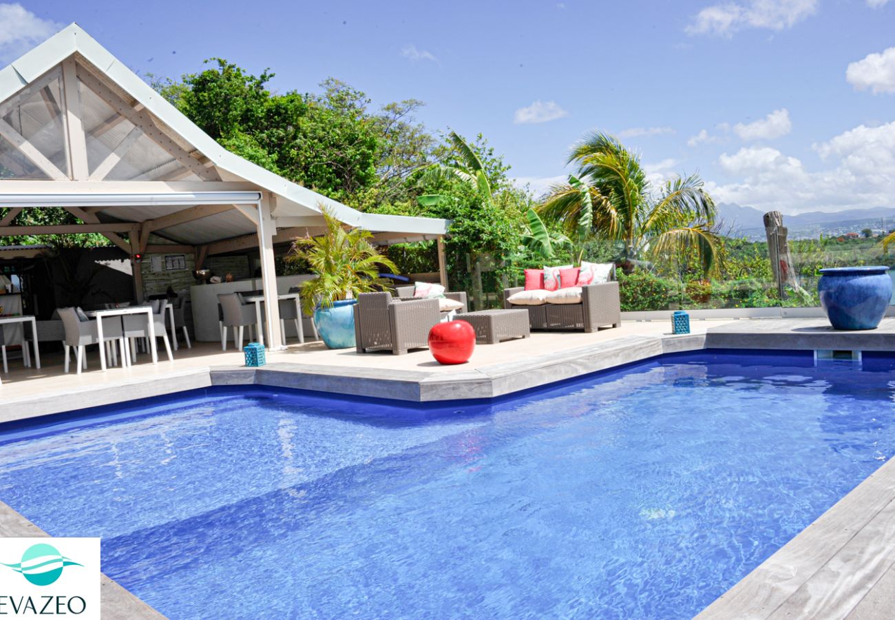 Villa à Les Trois-Ilets - Villa aux Trois Ilets en Martinique - Ref : M189