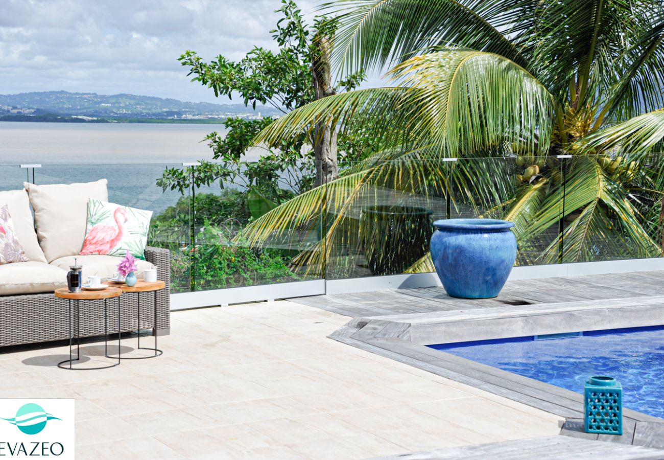Villa à Les Trois-Ilets - Villa aux Trois Ilets en Martinique - Ref : M189