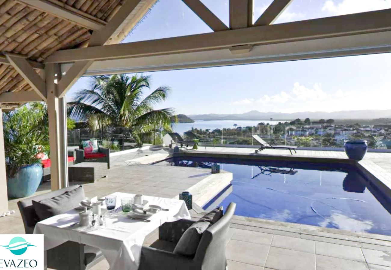 Villa à Les Trois-Ilets - Villa aux Trois Ilets en Martinique - Ref : M189