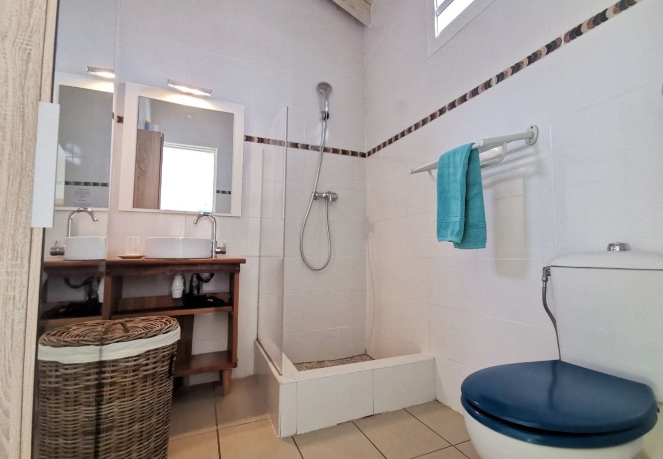 Villa à Saint-François - Villa à St François en Guadeloupe - Ref : G042