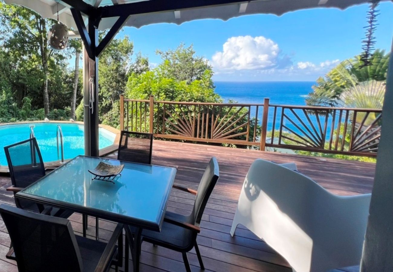 Villa à Deshaies - Villa à Deshaies en Guadeloupe - Ref : G042D
