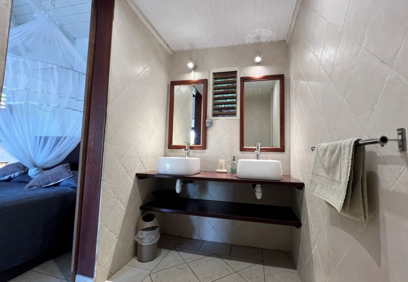 Villa à Deshaies - Villa à Deshaies en Guadeloupe - Ref : G042D