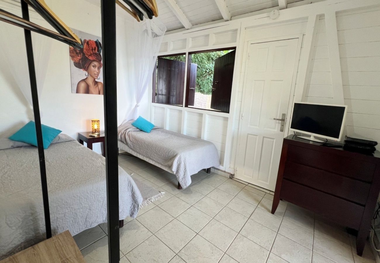 Villa à Deshaies - Villa à Deshaies en Guadeloupe - Ref : G042D