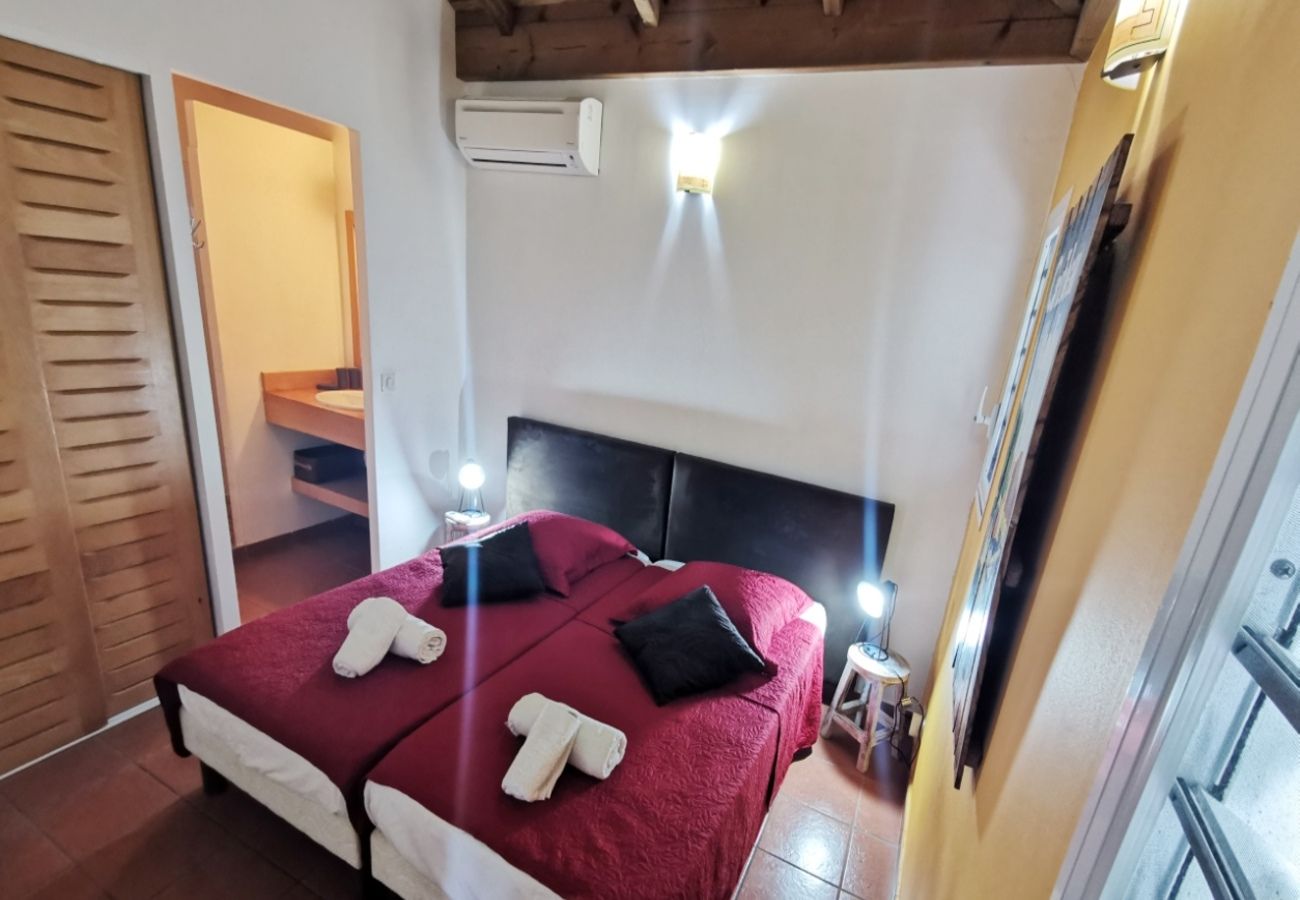 Villa à Saint-François - Villa à St François en Guadeloupe - Ref : G056A