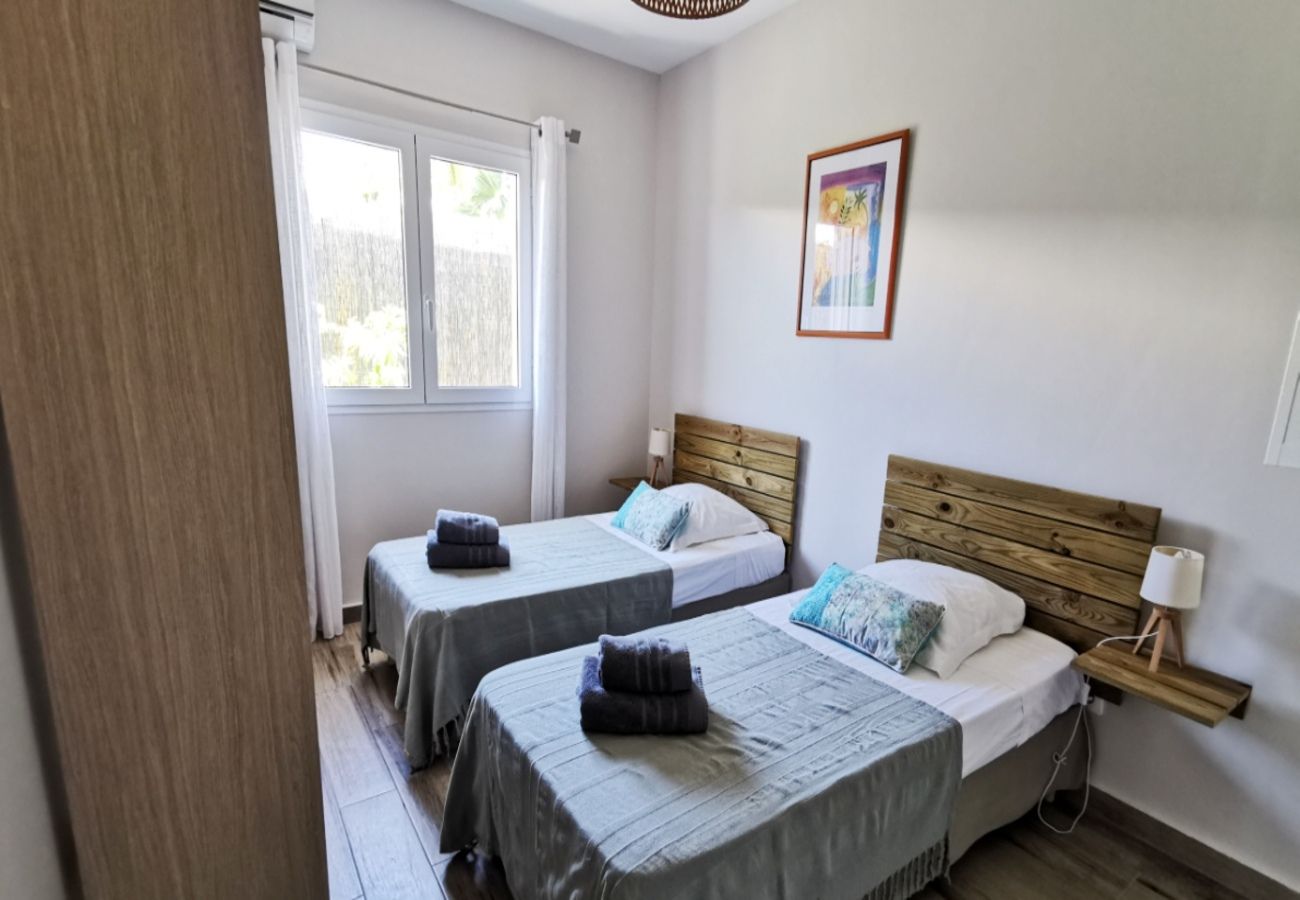 Villa à Saint-François - Villa à Saint François en Guadeloupe - Ref : G081B