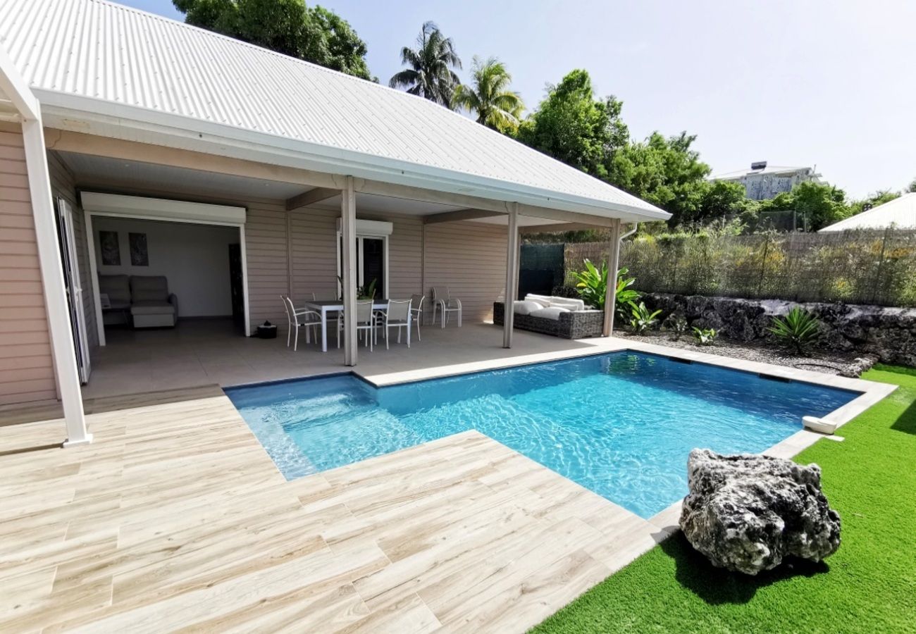 Villa à Sainte-Anne - Villa à Sainte Anne en Guadeloupe - Ref : G095