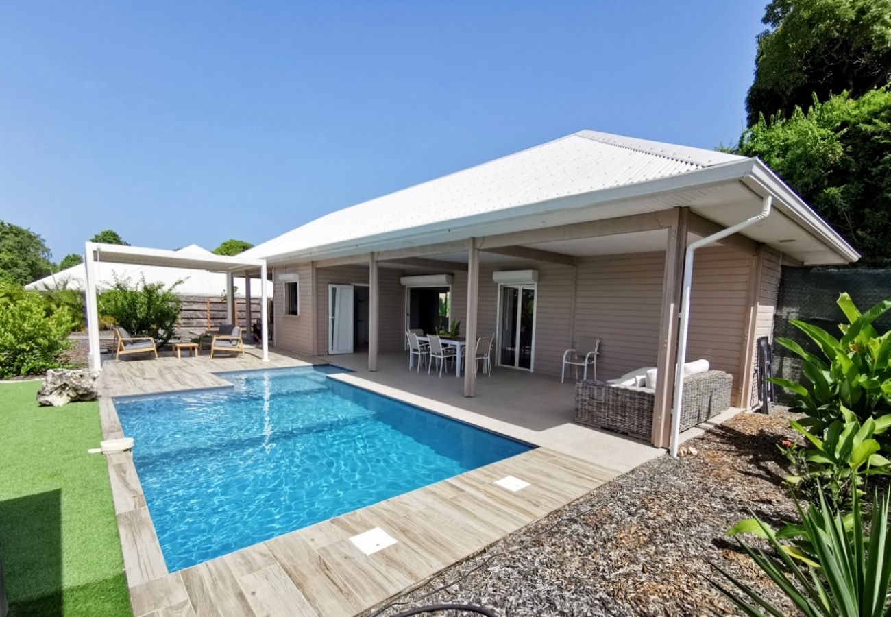 Villa à Sainte-Anne - Villa à Sainte Anne en Guadeloupe - Ref : G095