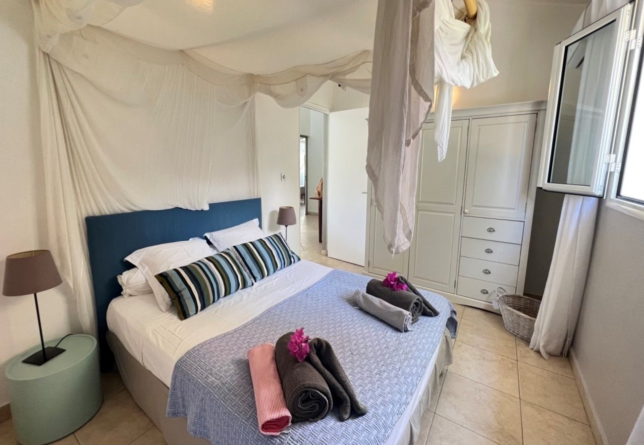 Villa à Le Gosier - Villa au Gosier en Guadeloupe - Ref : G110
