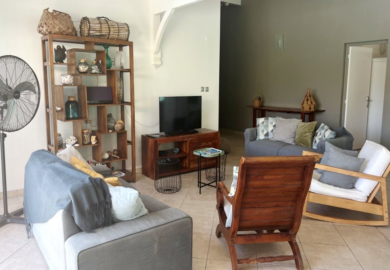 Villa à Le Gosier - Villa au Gosier en Guadeloupe - Ref : G110