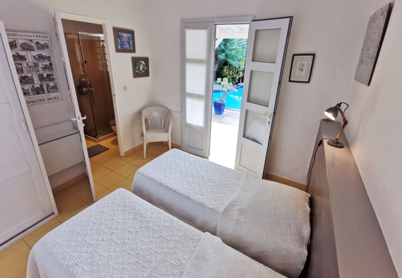Villa à Saint-François - Villa à St François en Guadeloupe - Ref : G117