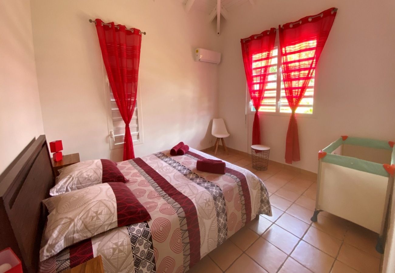 Villa à Saint-François - Villa à St François en Guadeloupe - Ref : G120B