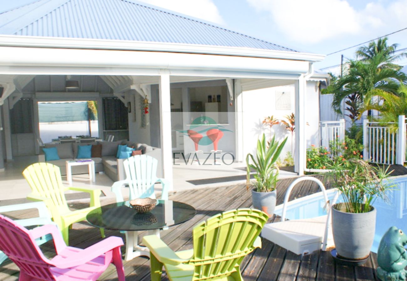 Villa à Sainte-Anne - Villa à Ste Anne en Guadeloupe - Ref : G113