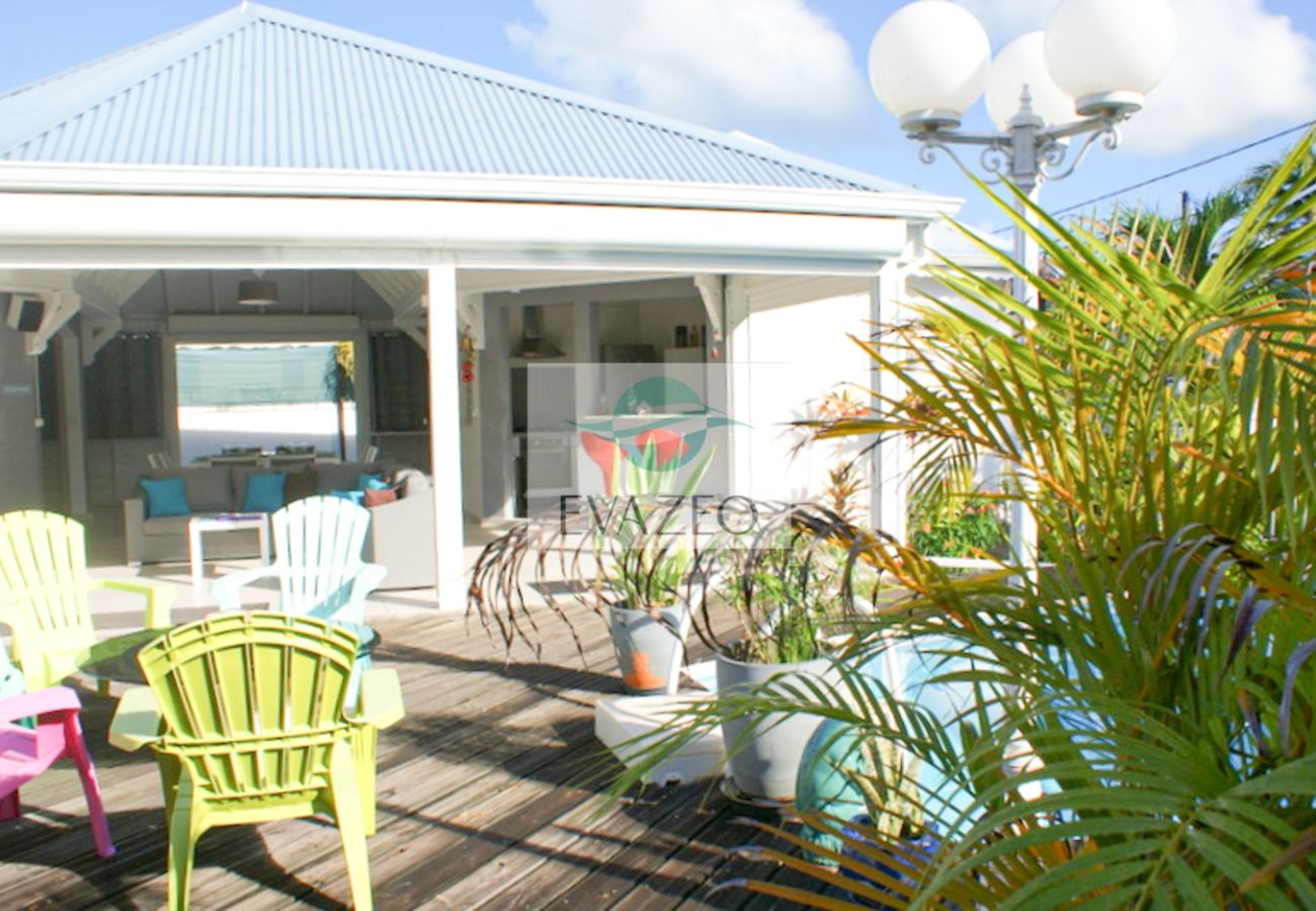 Villa à Sainte-Anne - Villa à Ste Anne en Guadeloupe - Ref : G113