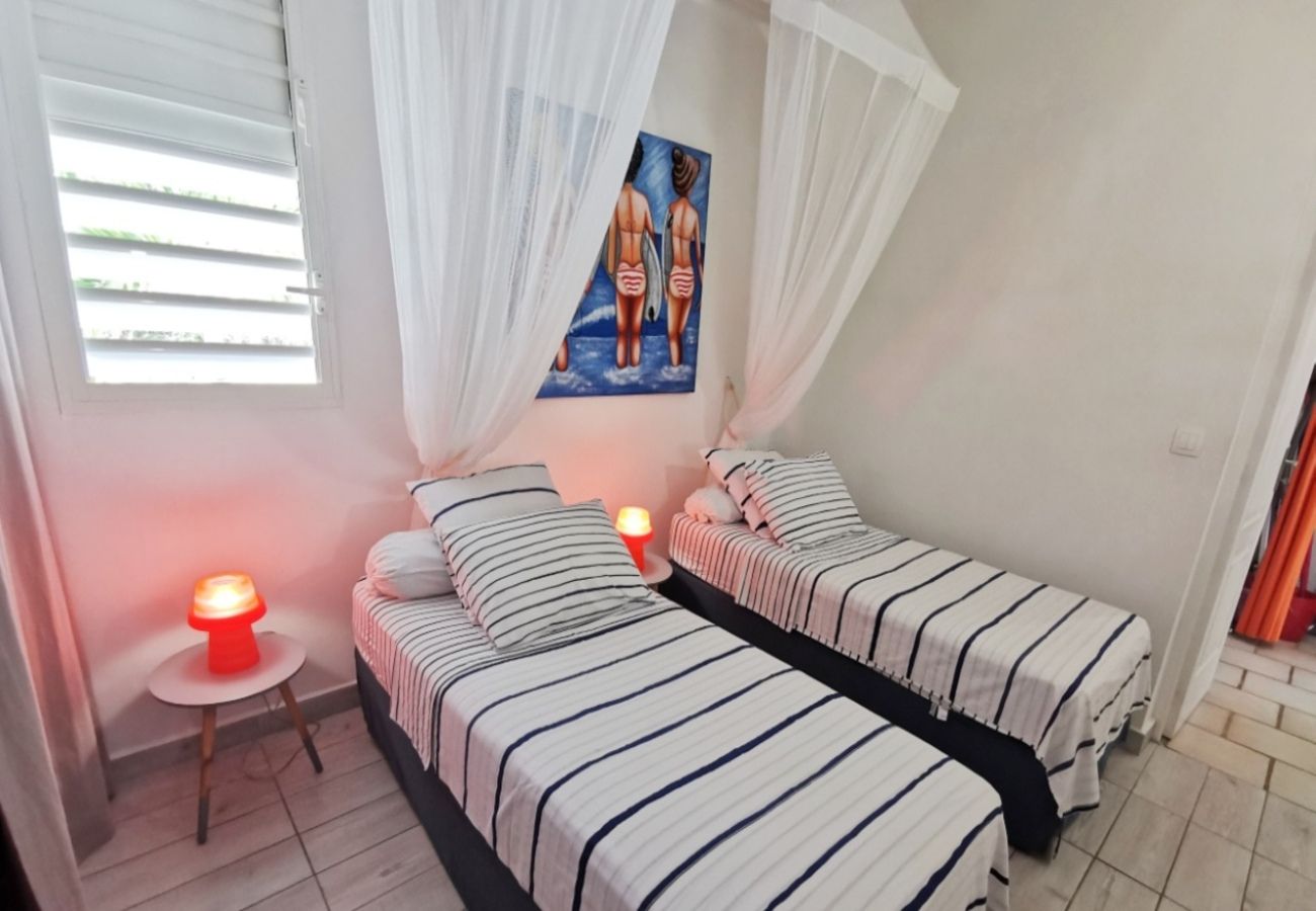 Villa à Saint-François - Villa à Saint François en Guadeloupe - Ref : G121A