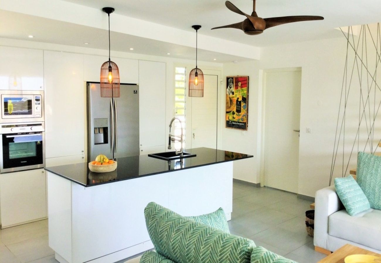 Villa à Sainte-Anne - Villa à Ste Anne en Guadeloupe - Ref : G135E