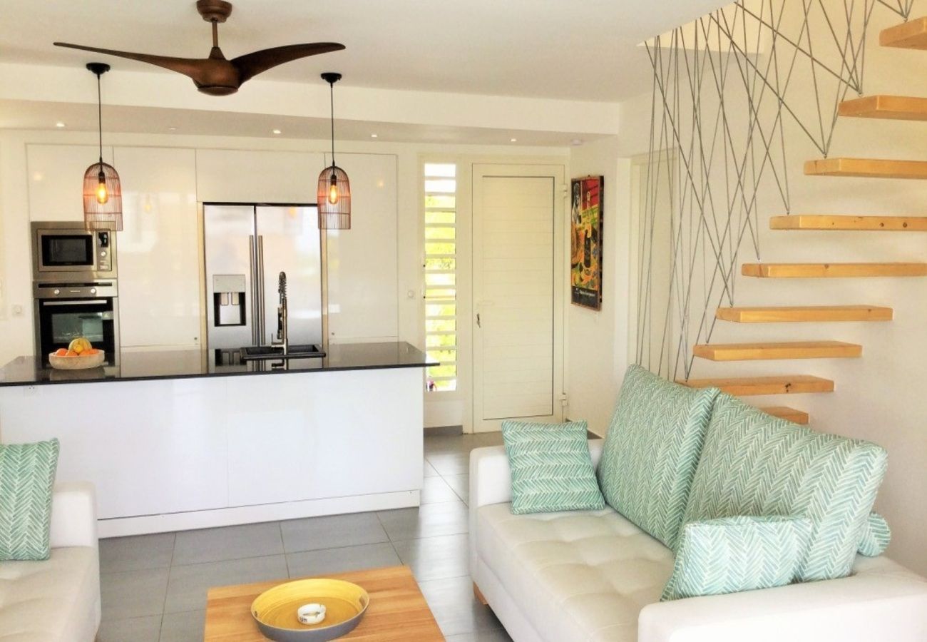 Villa à Sainte-Anne - Villa à Ste Anne en Guadeloupe - Ref : G135E