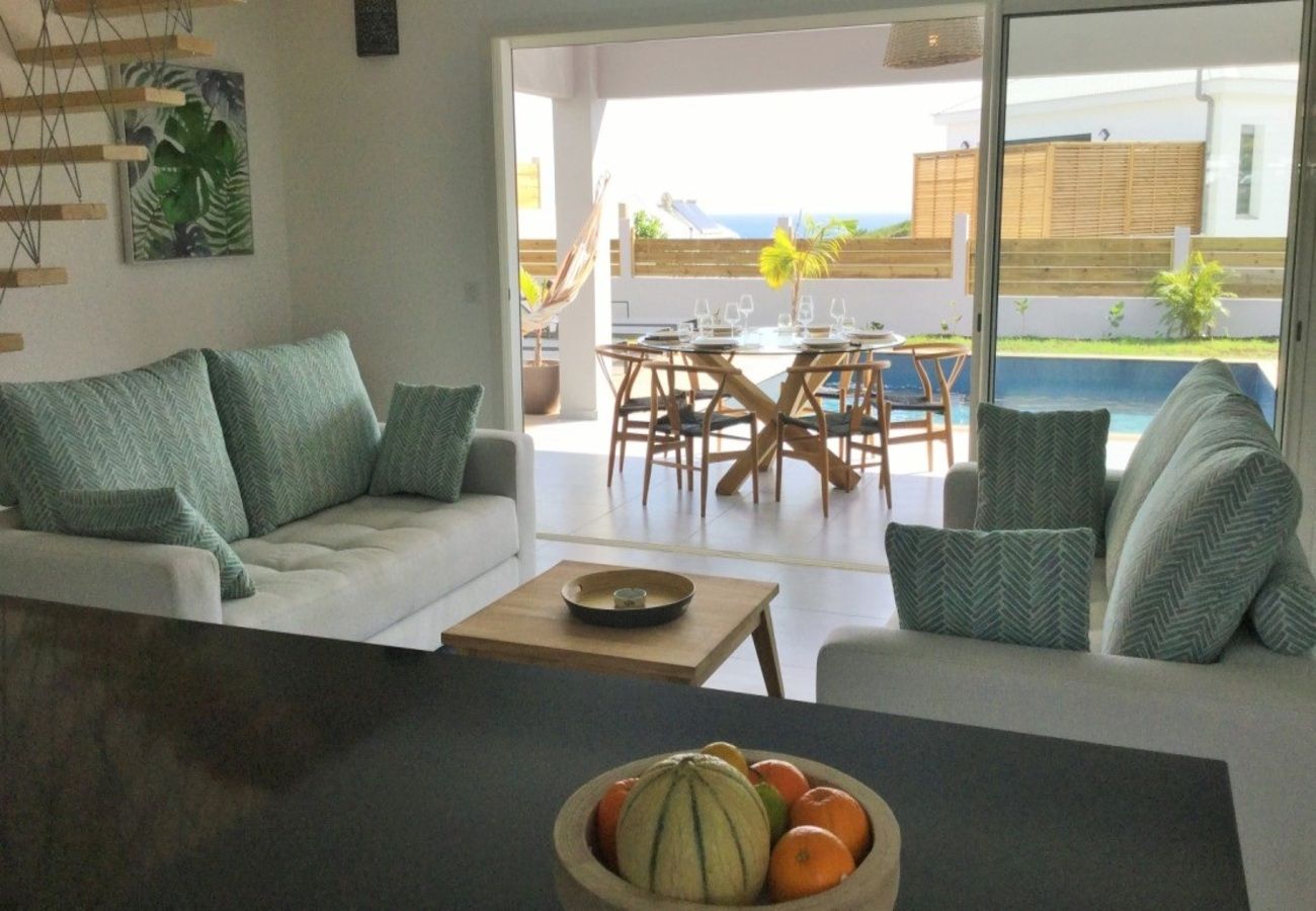 Villa à Sainte-Anne - Villa à Ste Anne en Guadeloupe - Ref : G135E