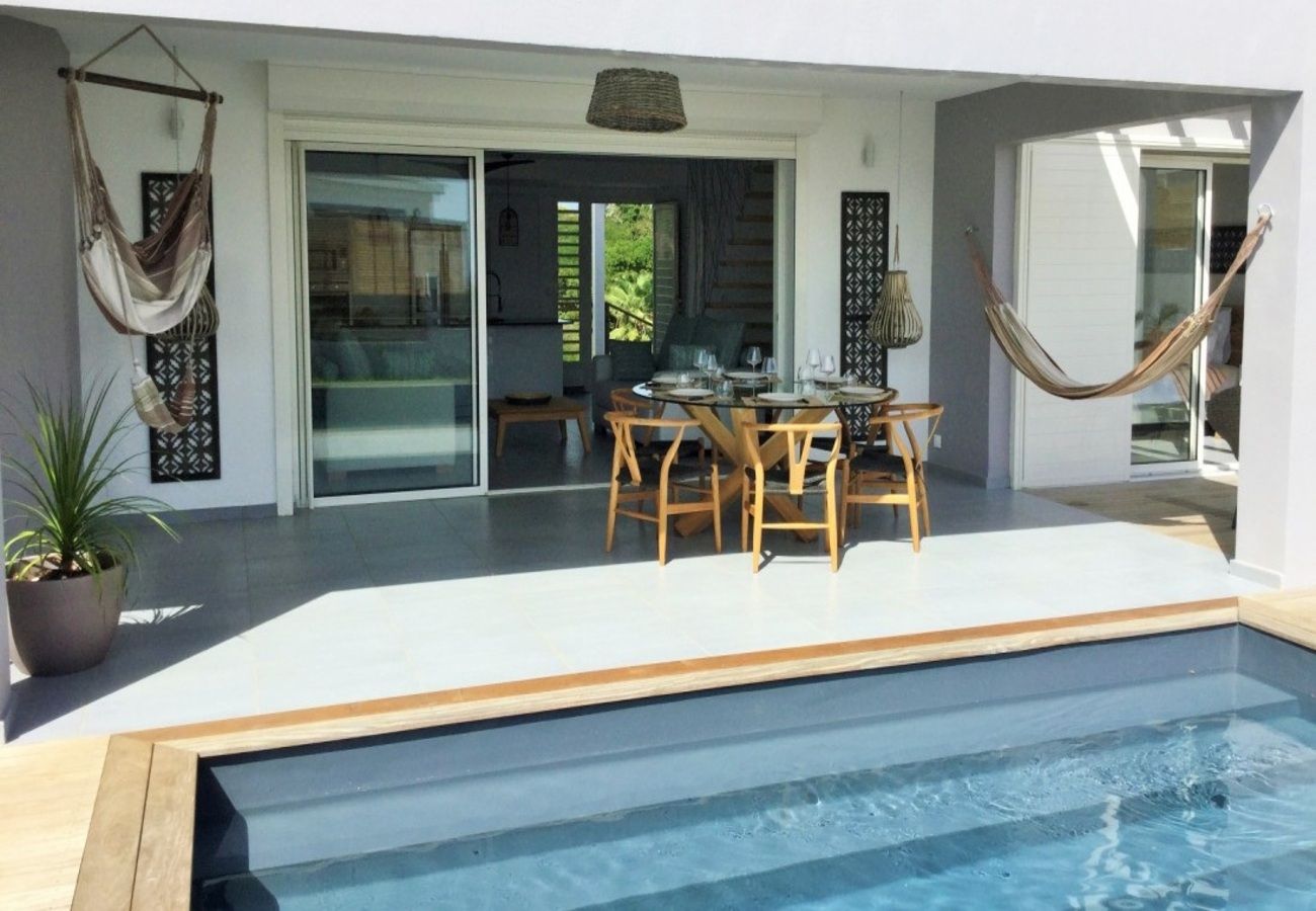 Villa à Sainte-Anne - Villa à Ste Anne en Guadeloupe - Ref : G135E