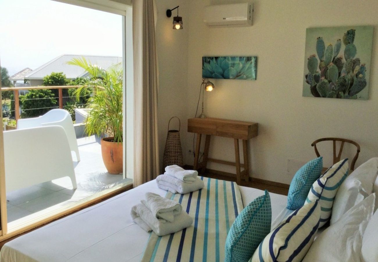 Villa à Sainte-Anne - Villa à Ste Anne en Guadeloupe - Ref : G135E