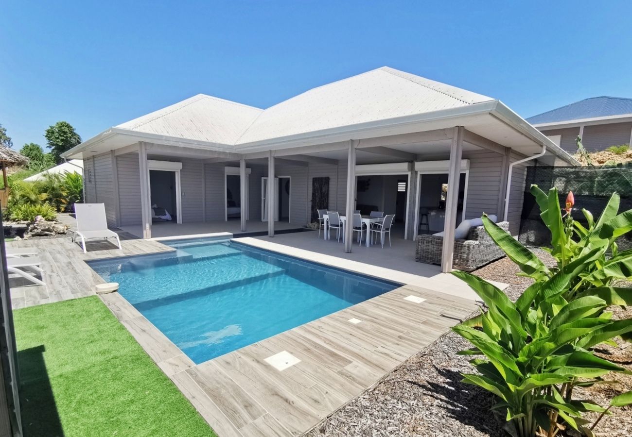Villa à Sainte-Anne - Villa à Ste Anne en Guadeloupe - Ref : G138A