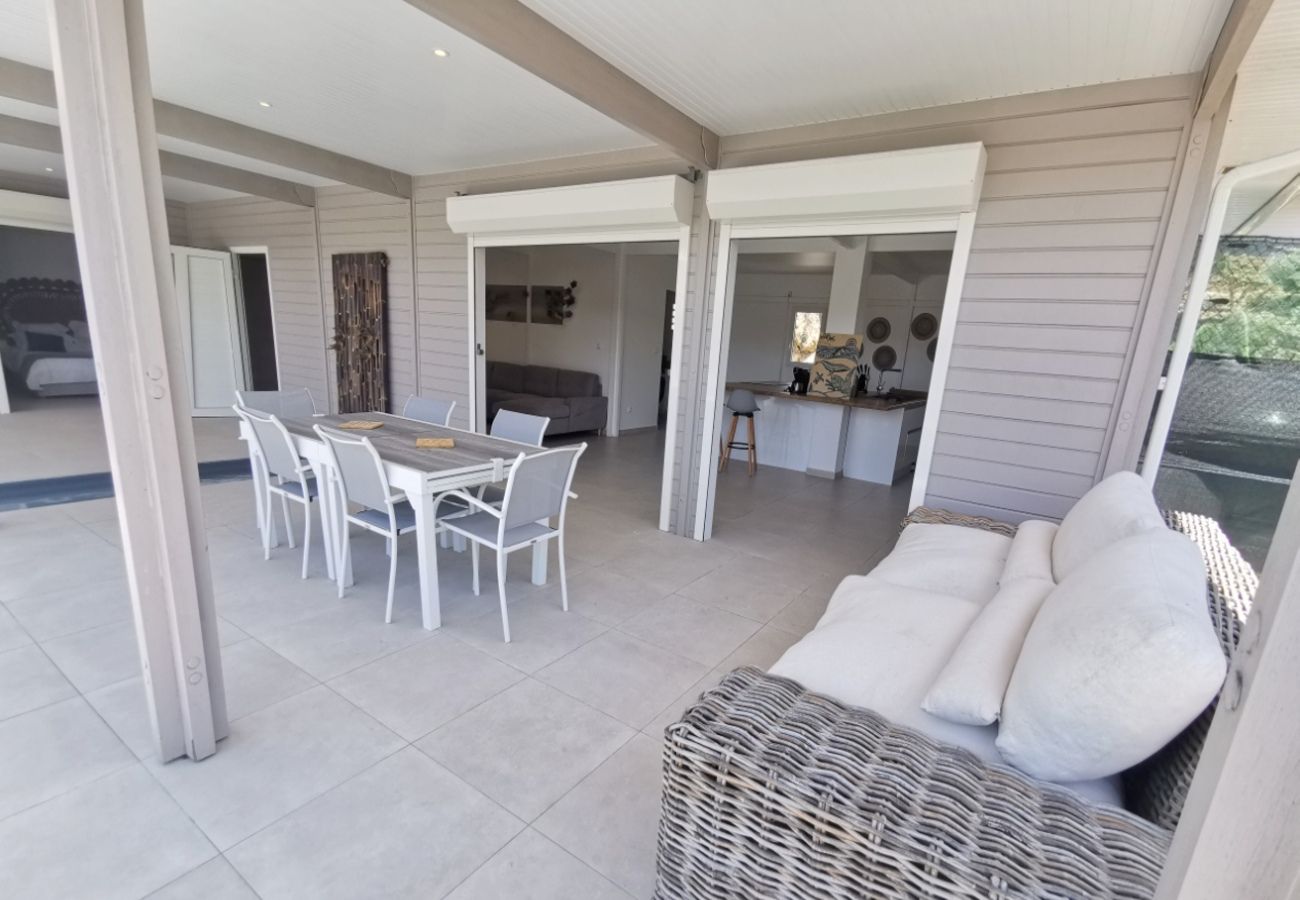 Villa à Sainte-Anne - Villa à Ste Anne en Guadeloupe - Ref : G138A
