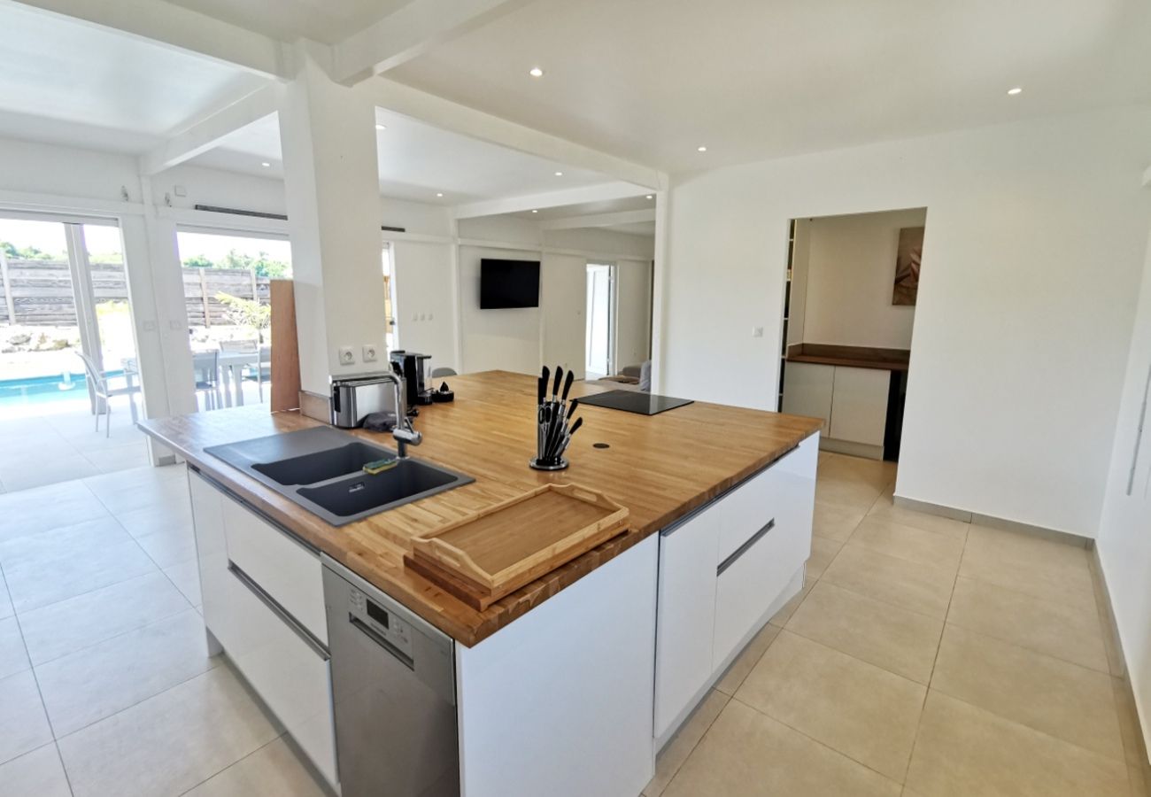 Villa à Sainte-Anne - Villa à Ste Anne en Guadeloupe - Ref : G138A