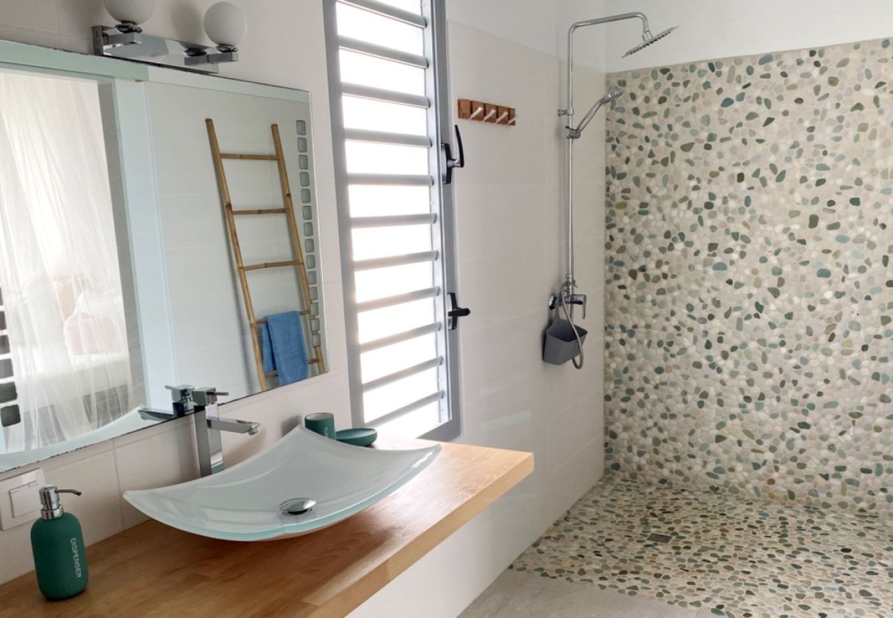 Villa à Saint-François - Villa à St François en Guadeloupe - Ref : G136B