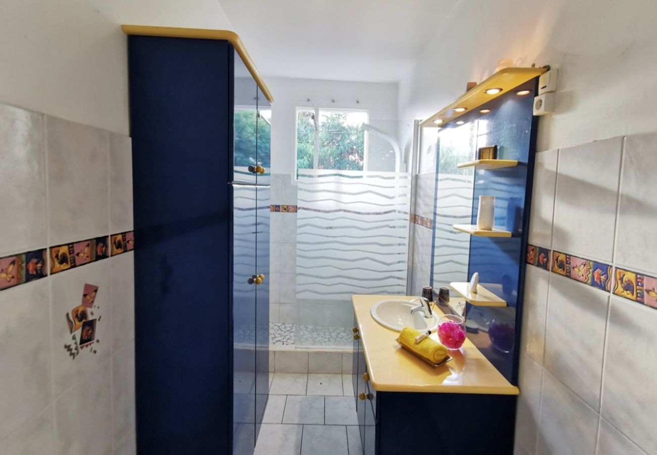 Villa à Saint-François - Villa à Saint François G109 4 ch piscine 11 pers