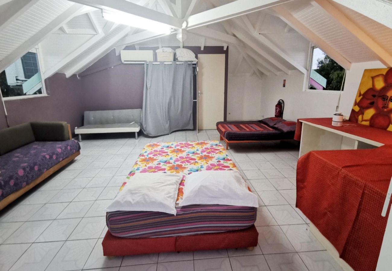 Villa à Saint-François - Villa à Saint François G109 4 ch piscine 11 pers