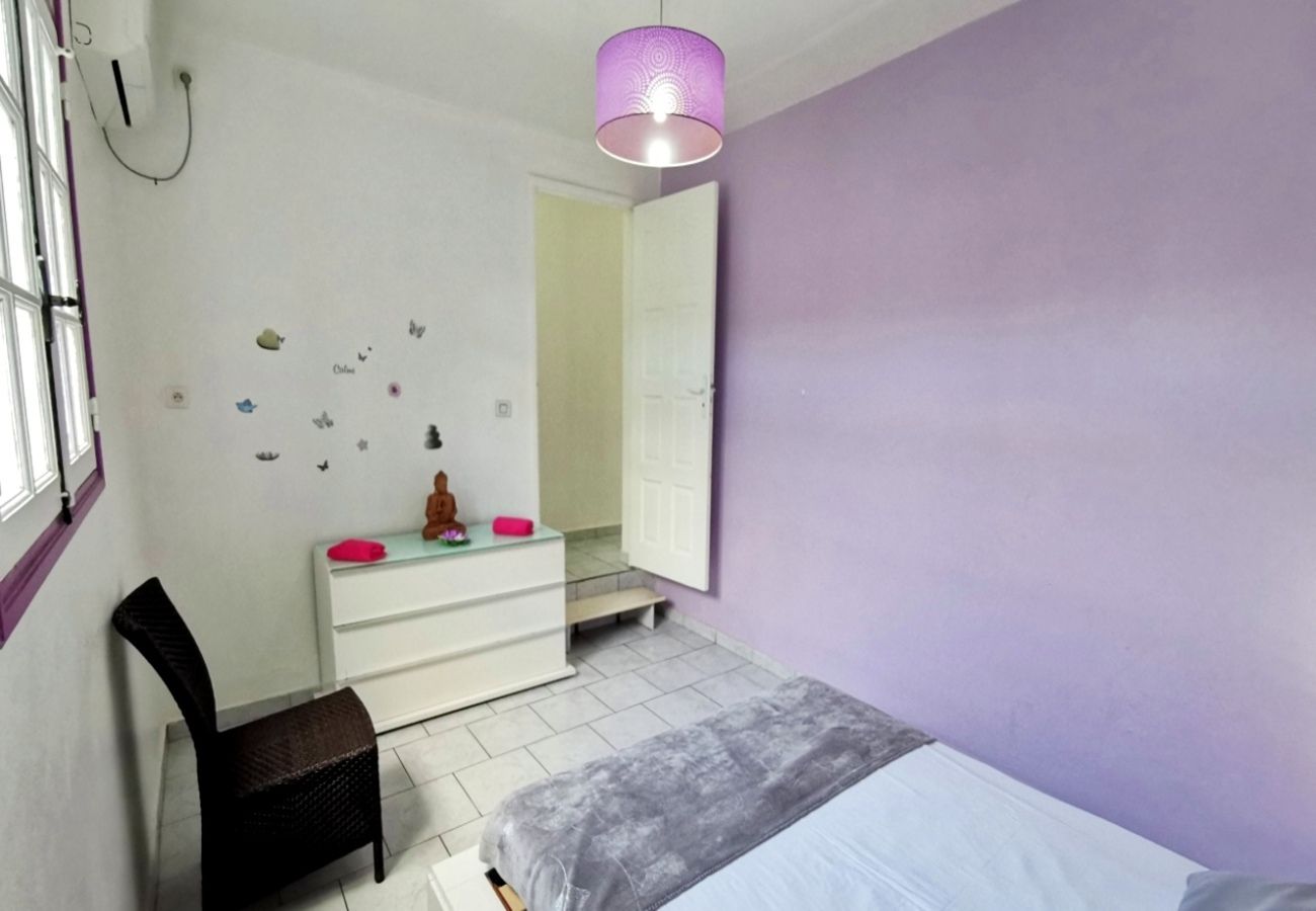 Villa à Saint-François - Villa à Saint François G109 4 ch piscine 11 pers