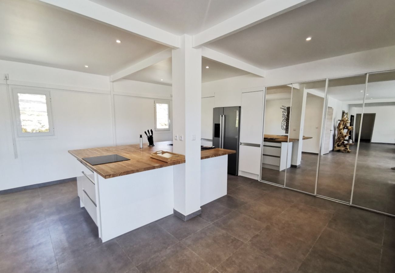 Villa à Sainte-Anne - Villa à Ste Anne en Guadeloupe - Ref : G167A