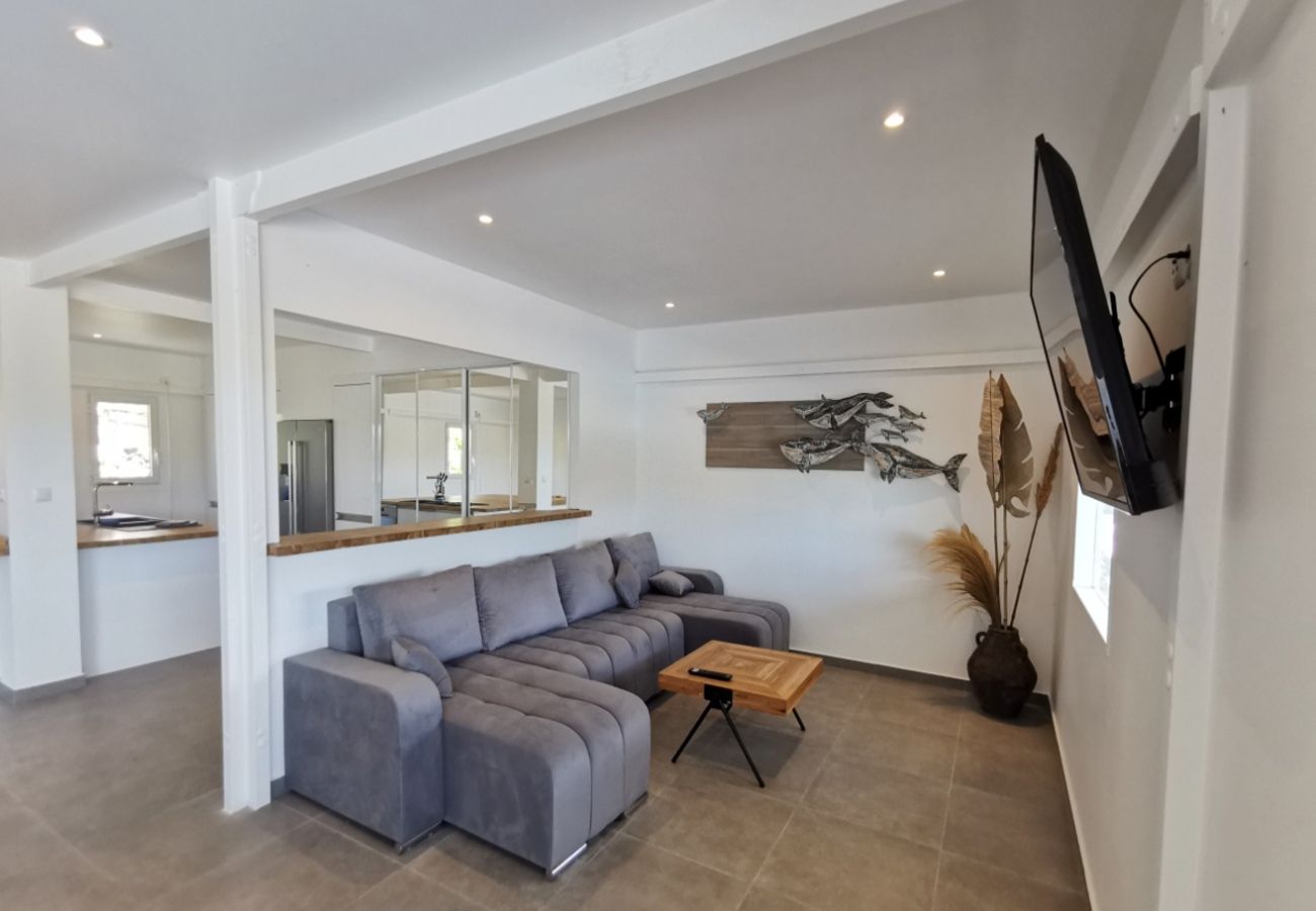 Villa à Sainte-Anne - Villa à Ste Anne en Guadeloupe - Ref : G167A