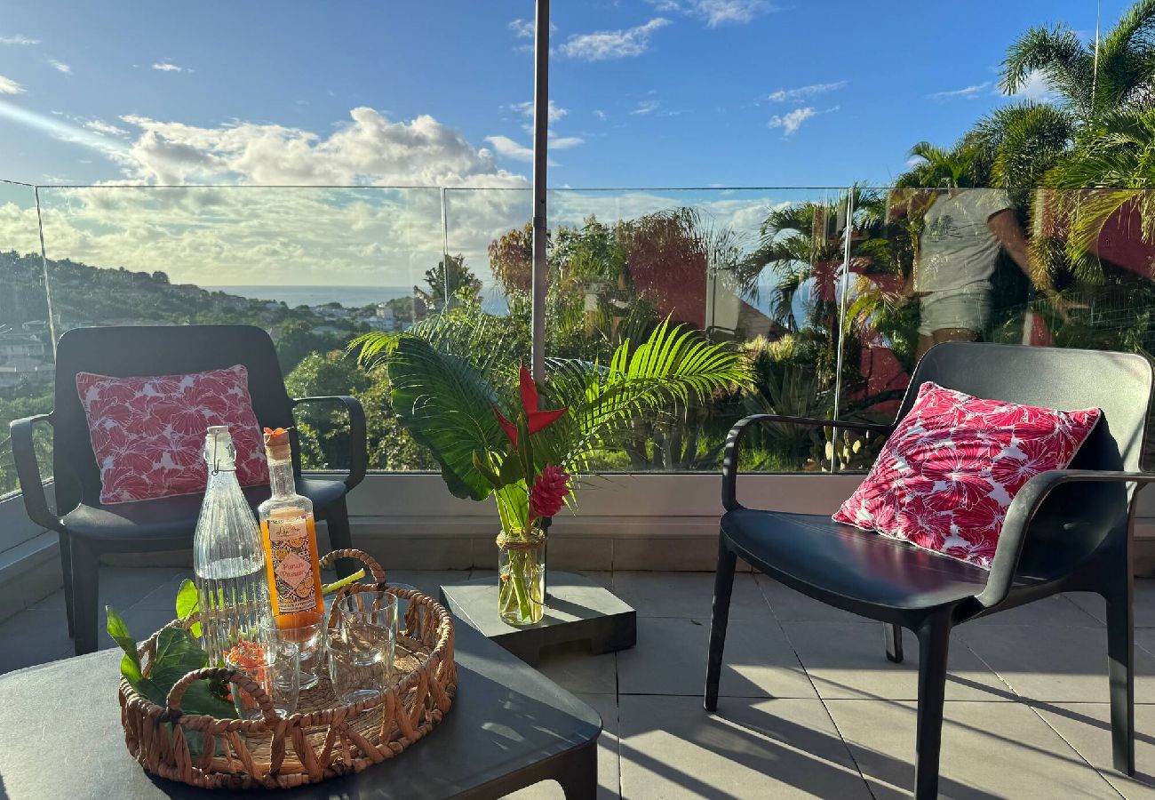 Appartement à Les Trois-Ilets - Apt PITAYA terrasse, vue mer, piscine privée, 2 ch