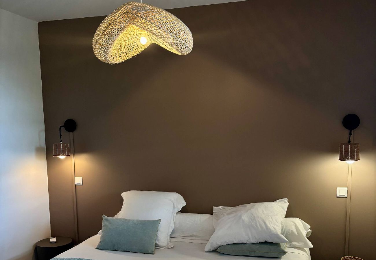 Appartement à Les Trois-Ilets - Apt PITAYA terrasse, vue mer, piscine privée, 2 ch