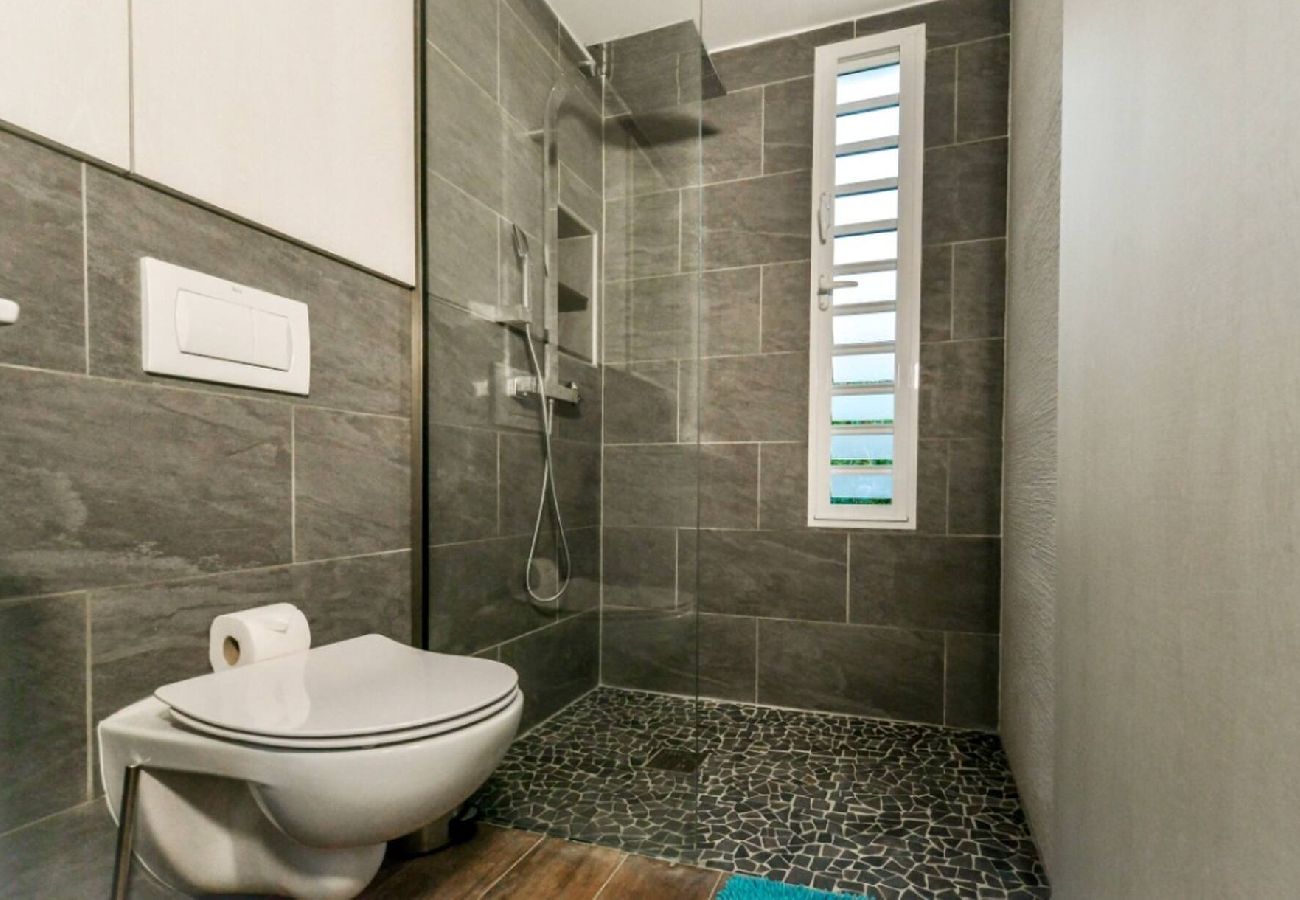 Maison à Saint-François - Villa St François 4 ch piscine 150m plage (g076b)