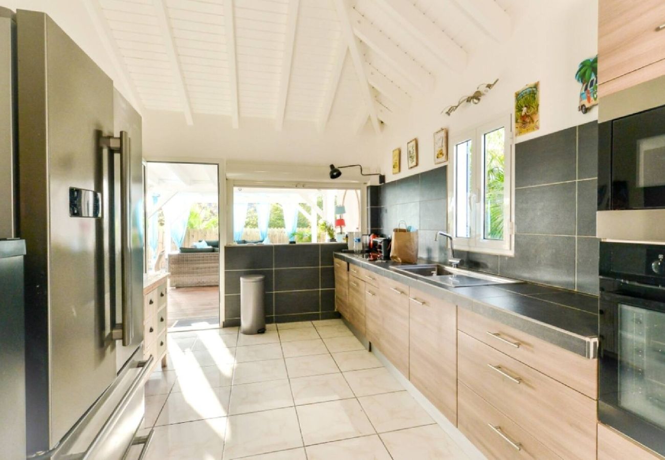Maison à Saint-François - Villa St François 3 ch piscine 150m plage (g076a)