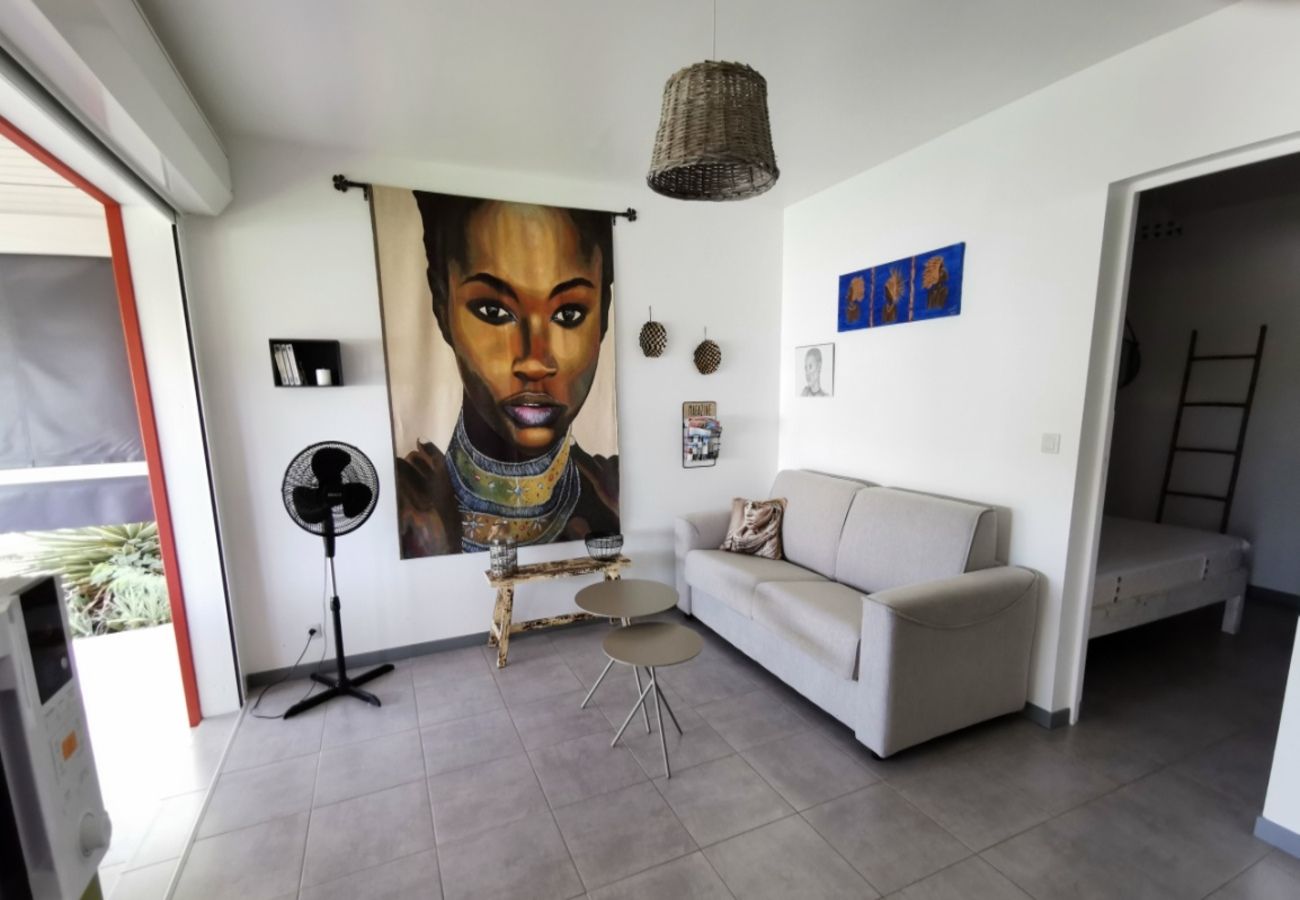 Appartement à Sainte-Anne - Appartement à Ste Anne Guadeloupe - Ref : HG015B