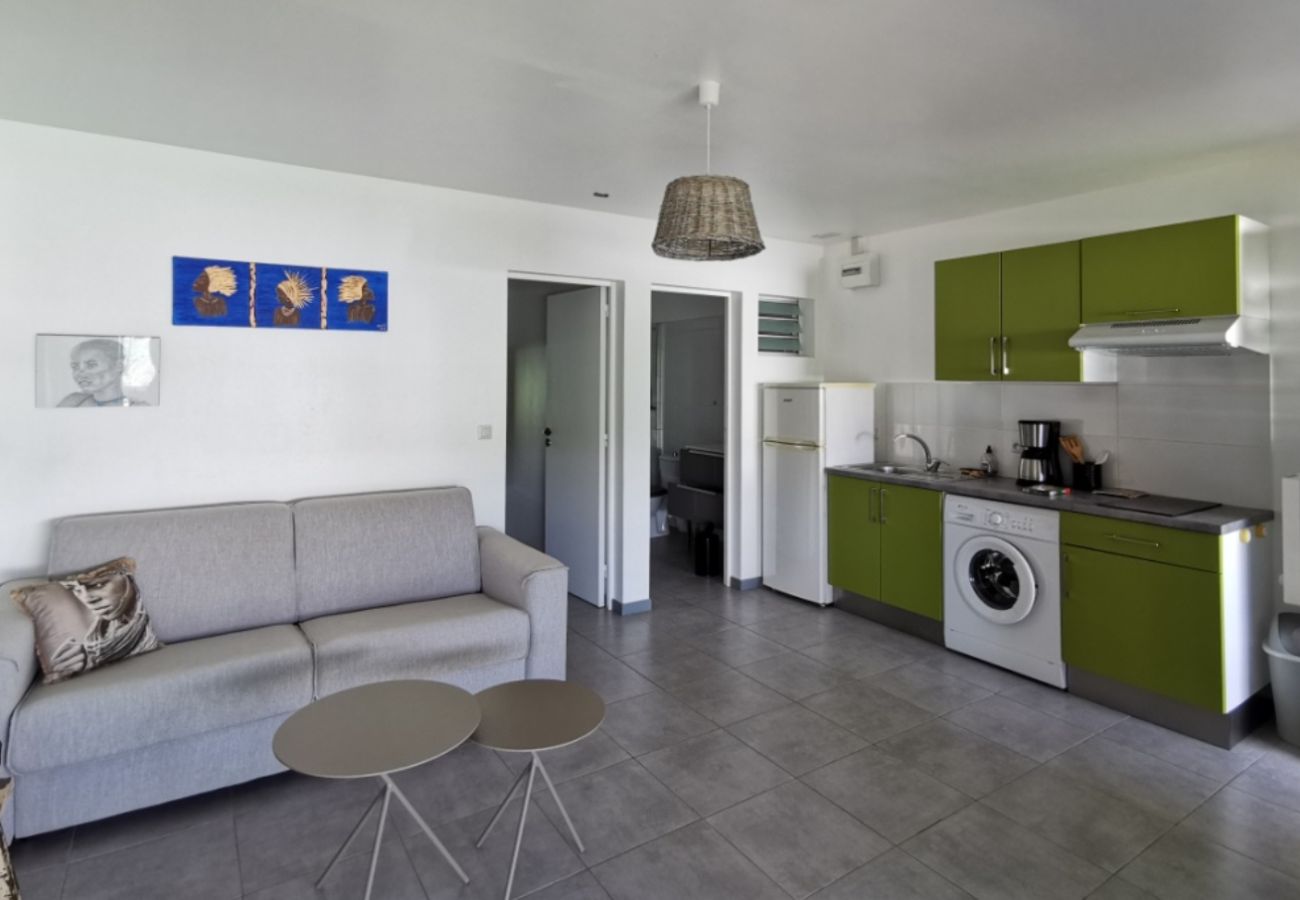 Appartement à Sainte-Anne - Appartement à Ste Anne Guadeloupe - Ref : HG015B