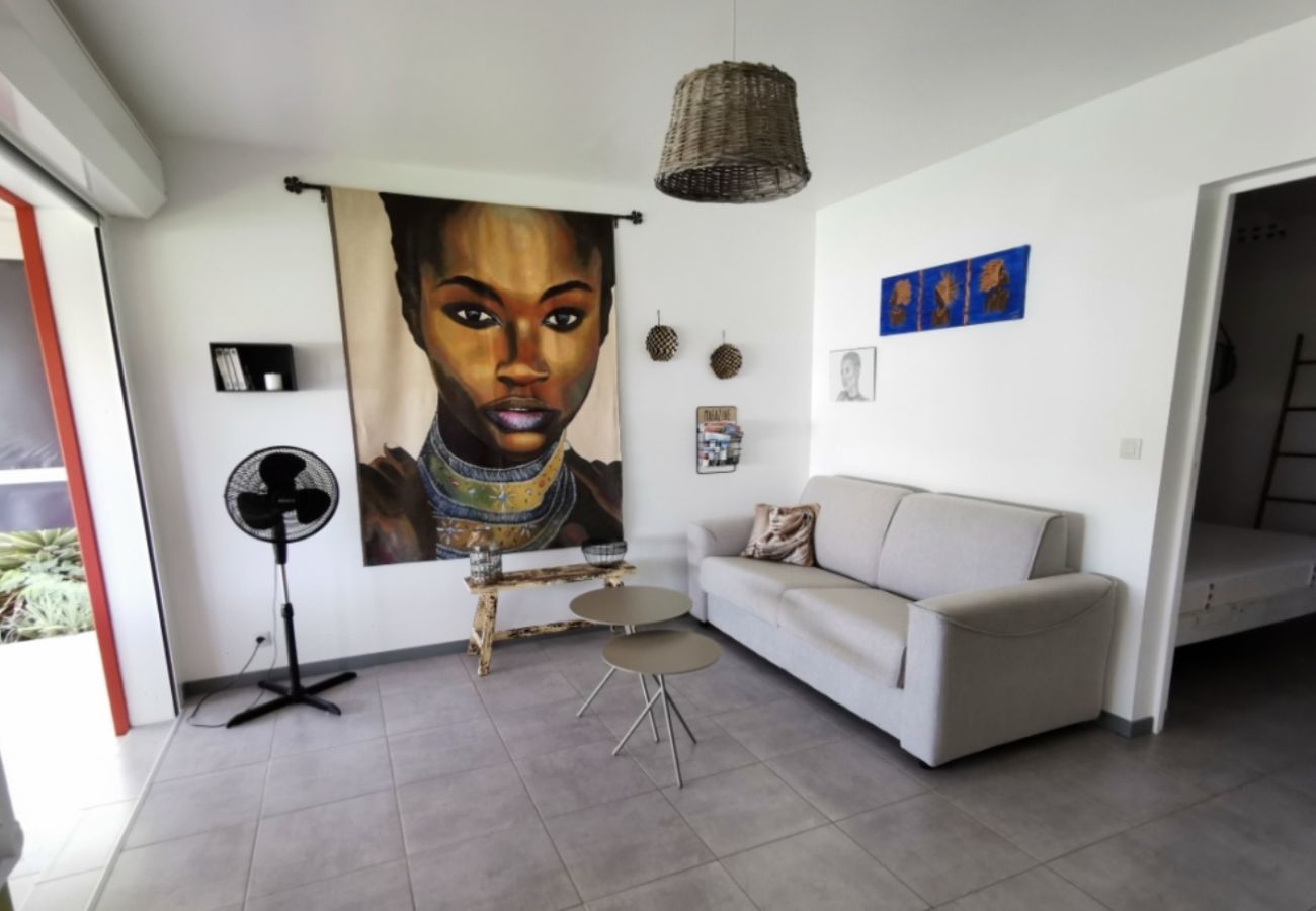 Appartement à Sainte-Anne - Appartement à Ste Anne Guadeloupe - Ref : HG015B